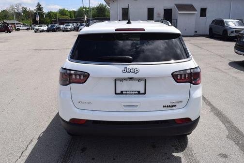 Bright White 2025 Jeep Compass Latitude