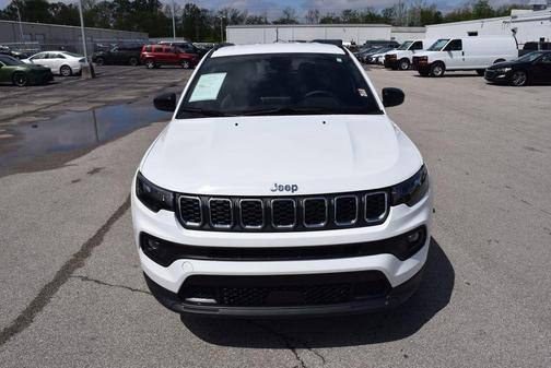 Bright White 2025 Jeep Compass Latitude