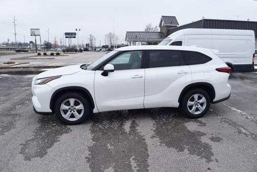 2021 Toyota Highlander LE