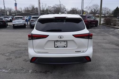 2021 Toyota Highlander LE