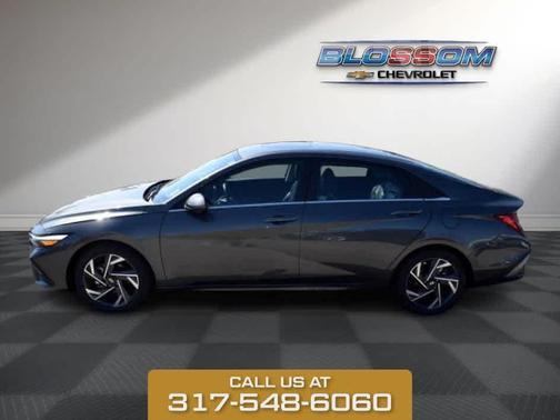 2024 Hyundai ELANTRA Limited