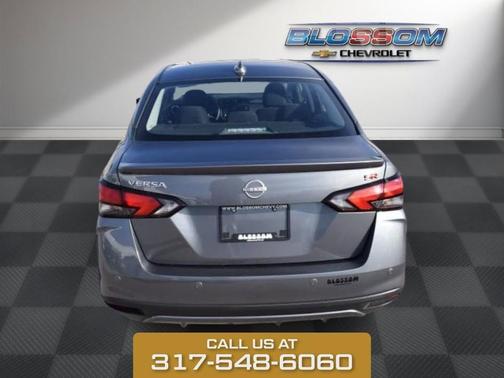 2025 Nissan Versa 1.6 SR