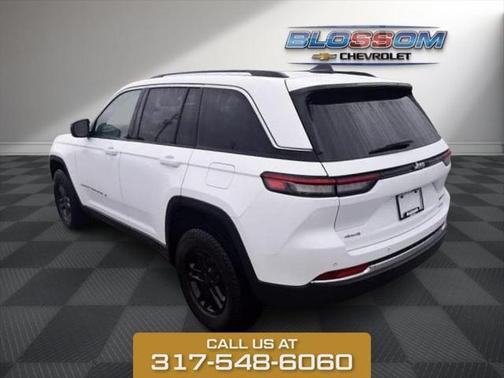 2023 Jeep Grand Cherokee Laredo