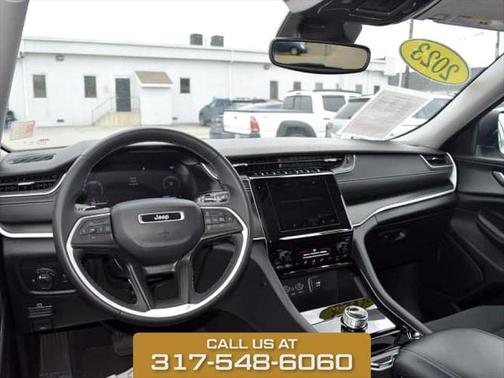 2023 Jeep Grand Cherokee Laredo