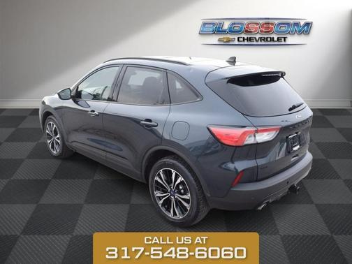 Blue Metallic 2022 Ford Escape SEL