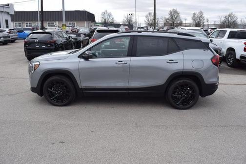 Sterling 2023 GMC Terrain SLT