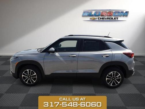 Sterling Gray Metallic 2026 Chevrolet Trailblazer LT