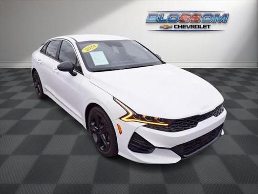 2024 Kia K5 GT-Line