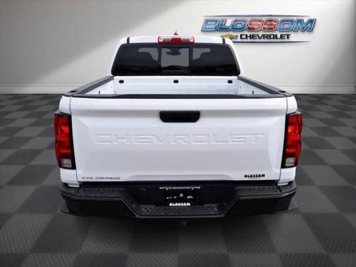 2025 Chevrolet Colorado WT