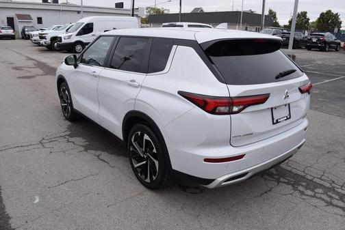 2024 Mitsubishi Outlander SE 2.5 2WD