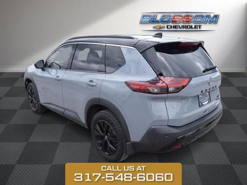 2 Tone Gray / Black Roof 2023 Nissan Rogue SV