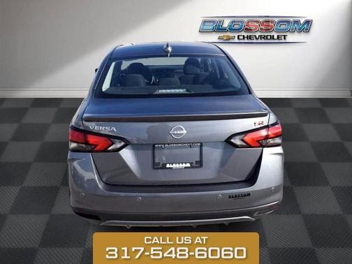 2025 Nissan Versa 1.6 SR