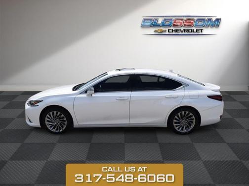 White 2024 Lexus ES 300h Ultra Luxury