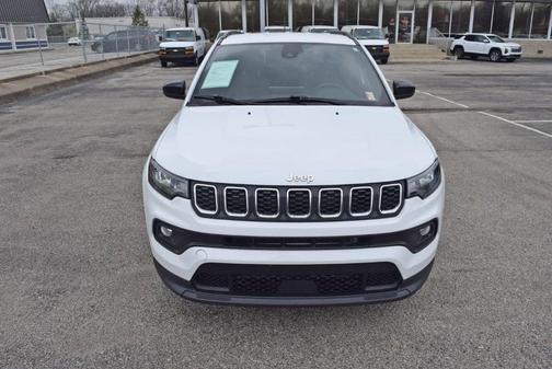 Bright White 2024 Jeep Compass Latitude