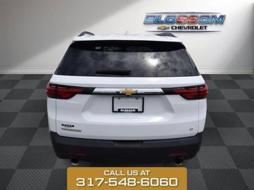 Summit White 2023 Chevrolet Traverse LT Cloth