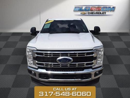 Oxford White 2024 Ford F-350 XLT
