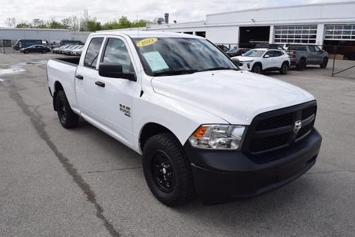 Bright White Clearcoat 2022 RAM 1500 Classic Tradesman