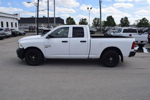 Bright White Clearcoat 2022 RAM 1500 Classic Tradesman