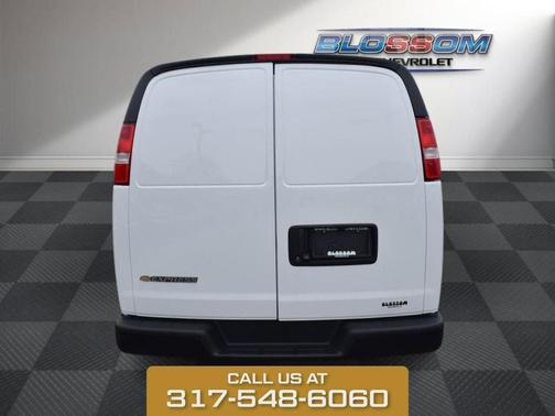 Summit White 2026 Chevrolet Express 2500 Work Van