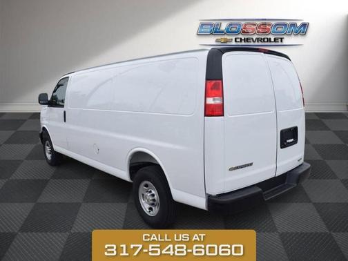 Summit White 2026 Chevrolet Express 2500 Work Van