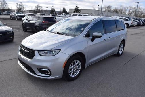 2023 Chrysler Pacifica Touring