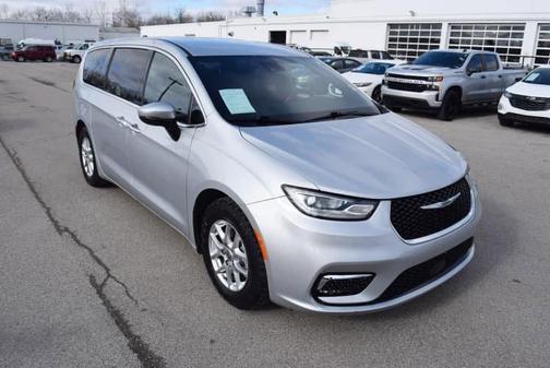 2023 Chrysler Pacifica Touring