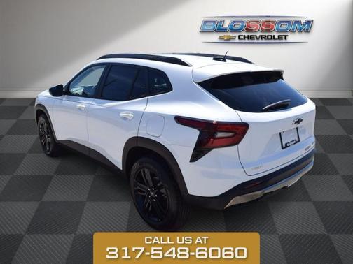 Summit White 2026 Chevrolet Trax ACTIV