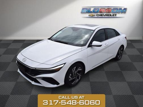 White 2025 Hyundai ELANTRA SEL Convenience