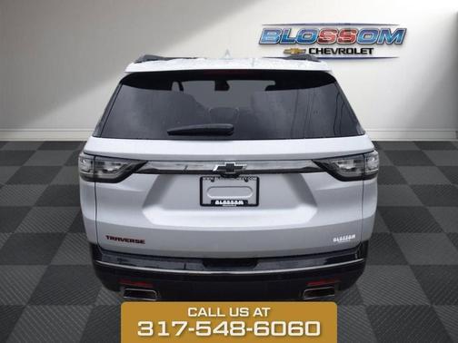 Silver Ice Metallic 2021 Chevrolet Traverse Premier