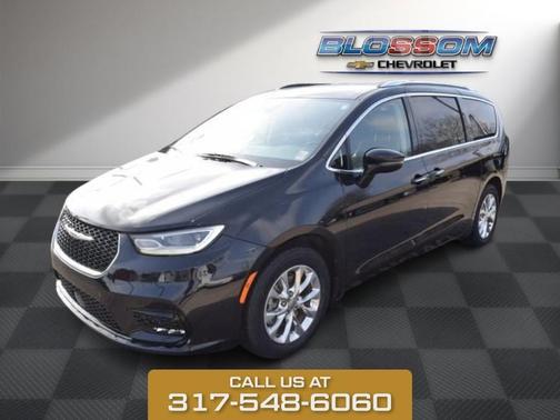 2021 Chrysler Pacifica Touring-L