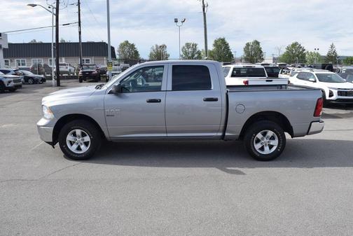 Billet Silver Metallic Clearcoat 2022 RAM 1500 Classic Tradesman