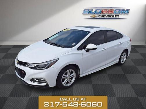 Summit White 2017 Chevrolet Cruze LT