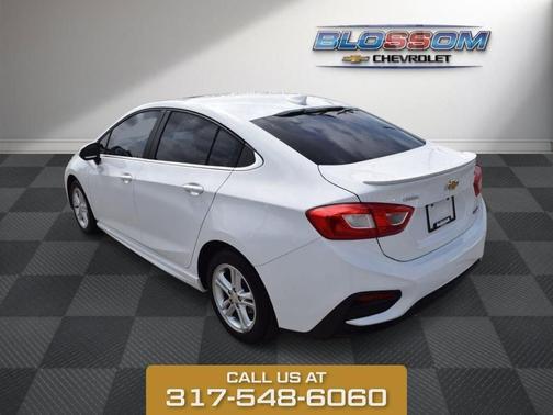 Summit White 2017 Chevrolet Cruze LT