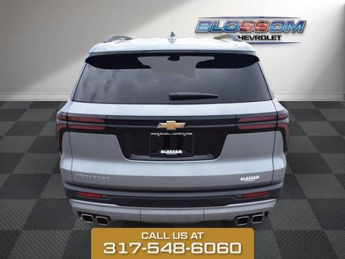 Sterling Gray Metallic 2025 Chevrolet Traverse LT