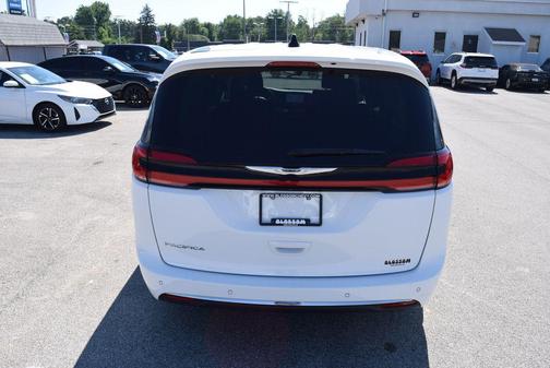 Bright White Clearcoat 2023 Chrysler Pacifica Touring-L