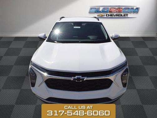 Summit White 2026 Chevrolet Trax LT