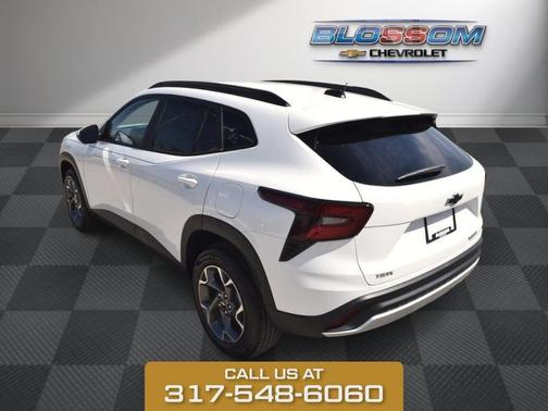 Summit White 2026 Chevrolet Trax LT