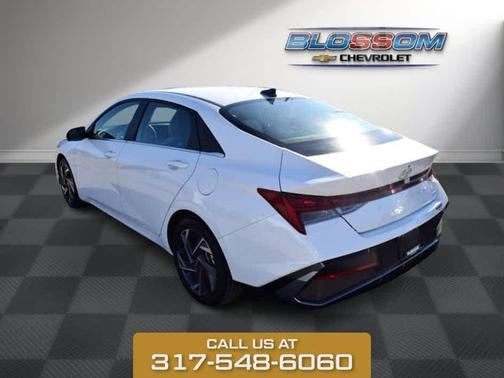 2024 Hyundai ELANTRA Limited