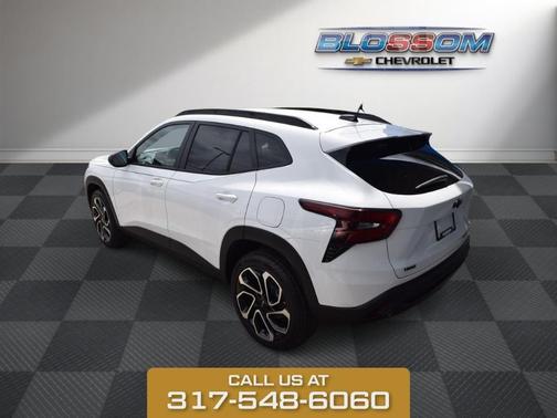 Summit White 2026 Chevrolet Trax 2RS