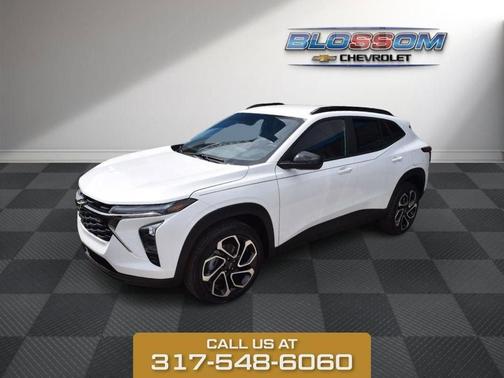 Summit White 2026 Chevrolet Trax 2RS
