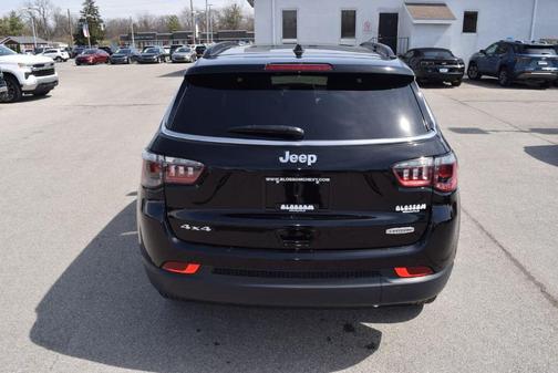 Diamond Black 2025 Jeep Compass Latitude
