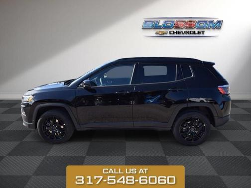 Diamond Black 2025 Jeep Compass Latitude