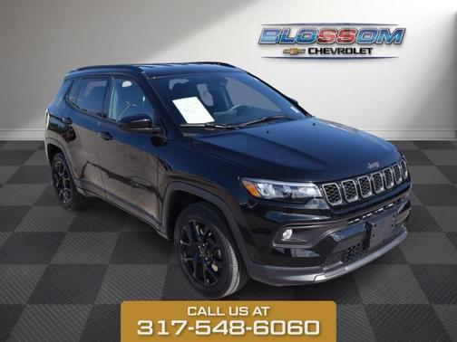 Diamond Black 2025 Jeep Compass Latitude