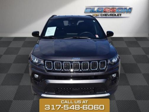 Crystal Metallic 2023 Jeep Compass Limited