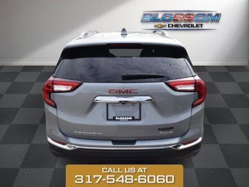 Sterling 2024 GMC Terrain SLT