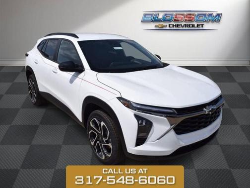 Summit White 2026 Chevrolet Trax 2RS