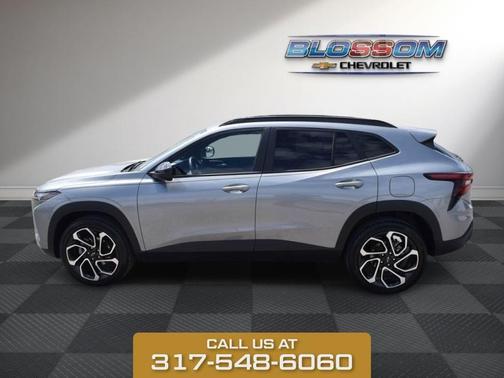 Sterling Gray Metallic 2025 Chevrolet Trax 2RS