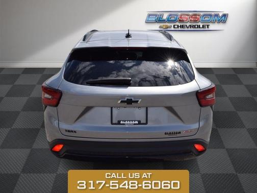 Sterling Gray Metallic 2025 Chevrolet Trax 2RS
