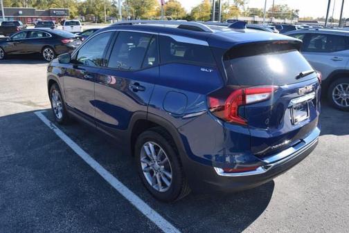 2023 GMC Terrain SLT