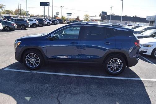 2023 GMC Terrain SLT